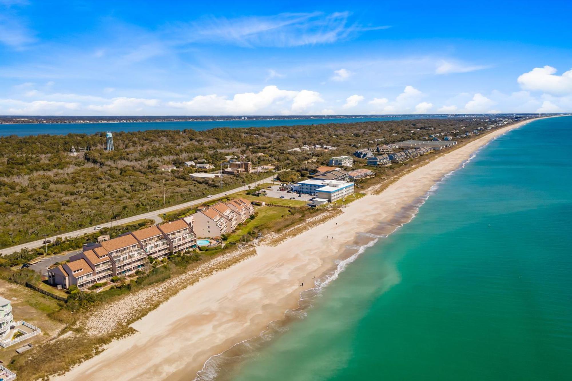 Beachwalk Pine Knoll Shores Rom bilde