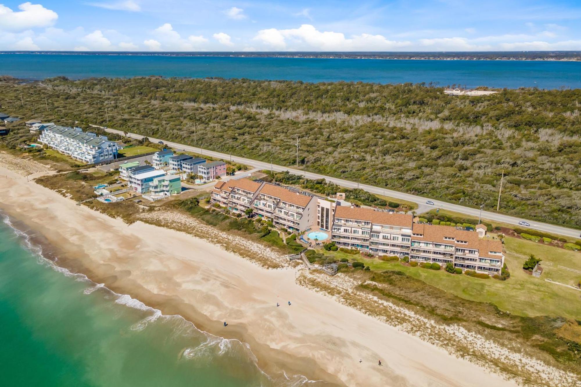 Beachwalk Pine Knoll Shores Rom bilde